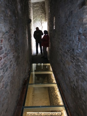 aqueduct pont dael glass floor 