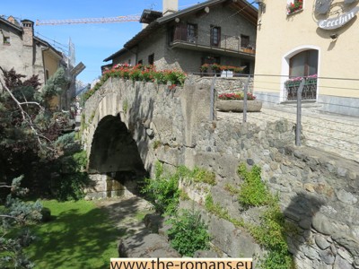 roman bridge 