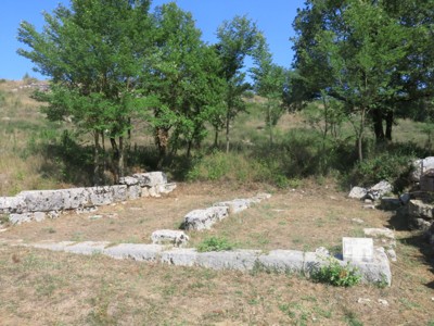 Dodonia 005 old temple of dione 