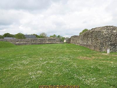 juf003-inside-the-fort 