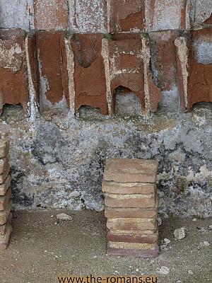 juf014-roman-bath-hollow-bricks 
