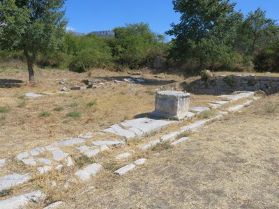 salona 025 forum 2 
