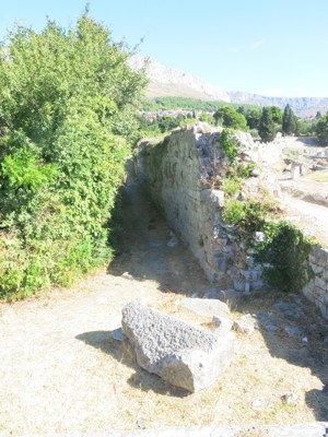 salona 033 remains city walls 