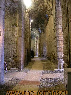 Amphitheatre Verona corridor 