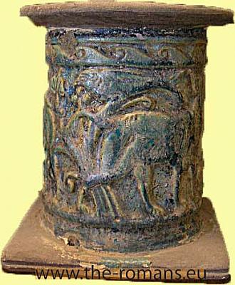 Pedestal 