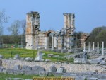 basilica B close